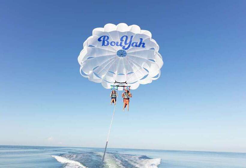 هتل Hilton Clearwater Beach Resort & Spa
