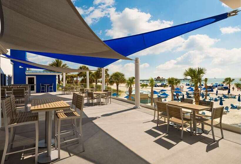 هتل Hilton Clearwater Beach Resort & Spa