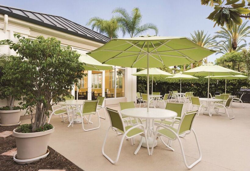 هتل Hilton Garden Inn Anaheim Garden Grove