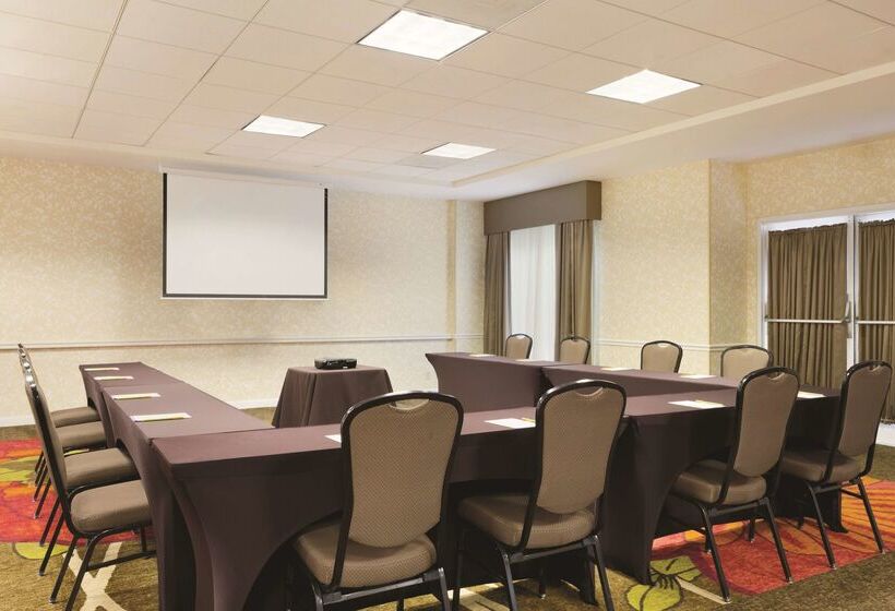 هتل Hilton Garden Inn Anaheim Garden Grove