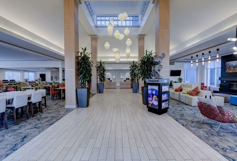 هتل Hilton Garden Inn Anaheim Garden Grove