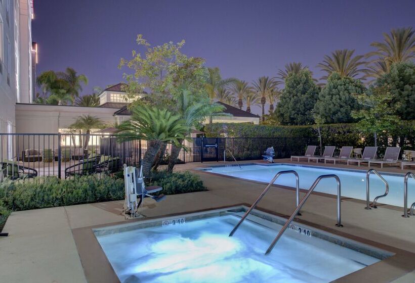 هتل Hilton Garden Inn Anaheim Garden Grove