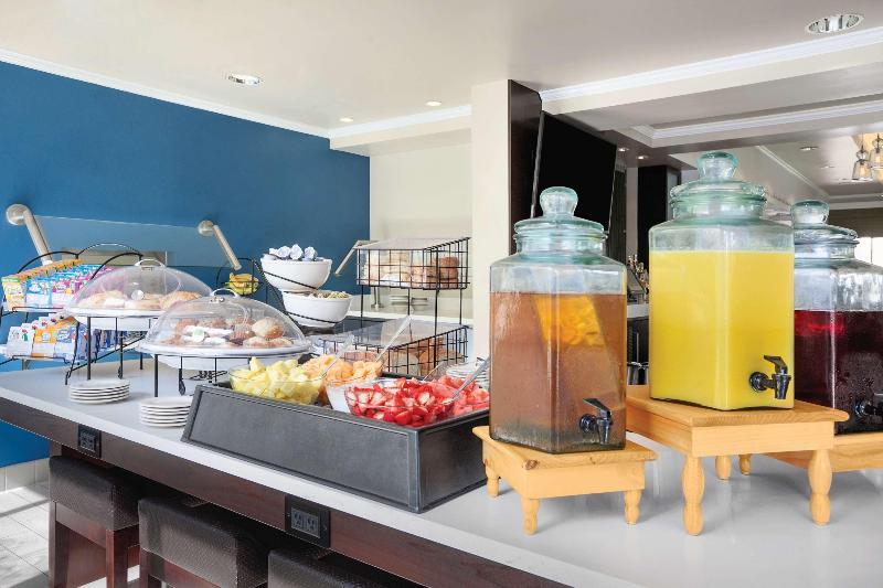 هتل Hilton Garden Inn Anaheim Garden Grove