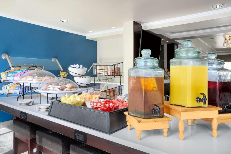 هتل Hilton Garden Inn Anaheim Garden Grove