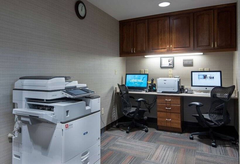 בית מלון כפרי Hilton Garden Inn Owings Mills
