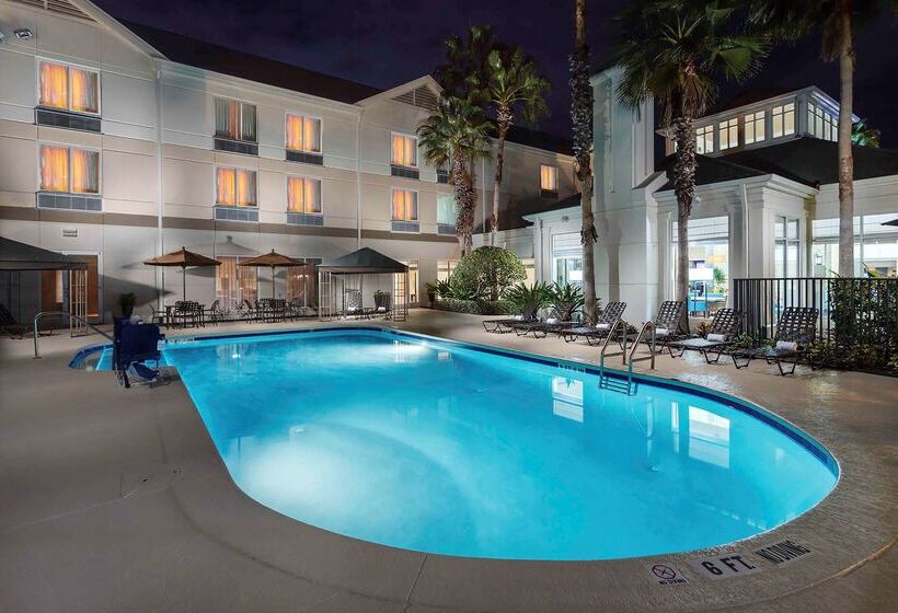 هتل Hilton Garden Inn Lake Mary