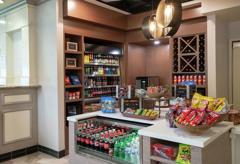 هتل Hilton Garden Inn Louisville East