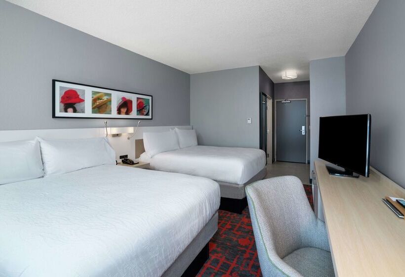هتل Hilton Garden Inn Louisville East