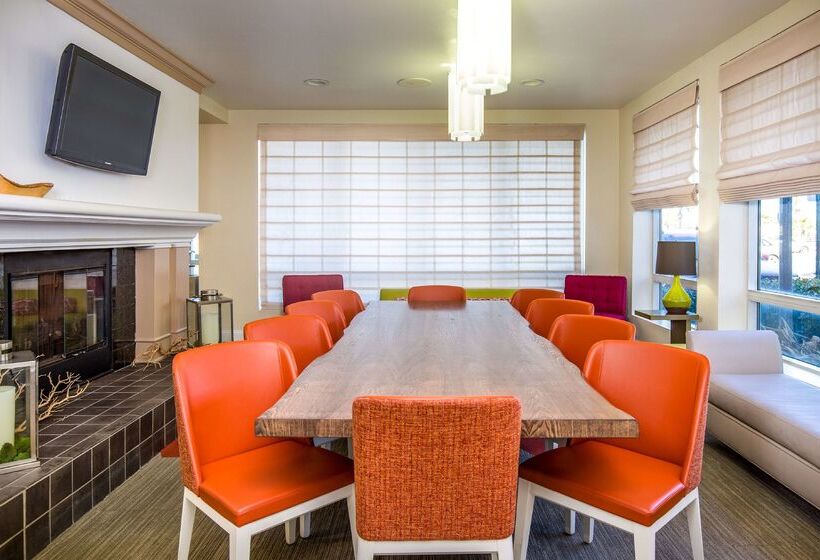 هتل Hilton Garden Inn Orange Beach Beachfront