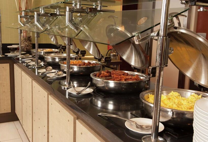 Fotos del hotel Hilton Garden Inn Orlando Airport:  4