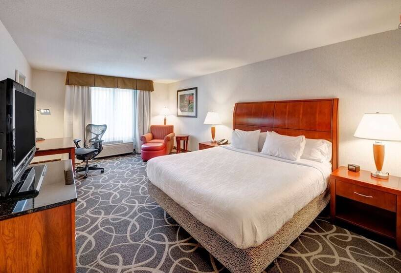 هتل Hilton Garden Inn Portland Airport
