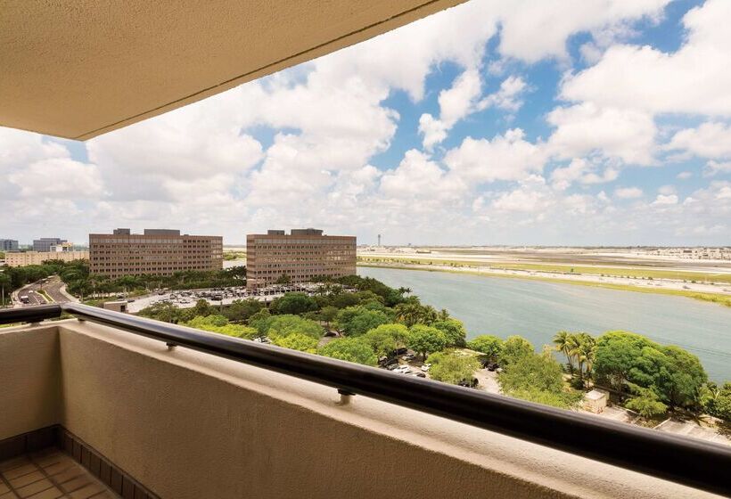 Hôtel Hilton Miami Airport Blue Lagoon