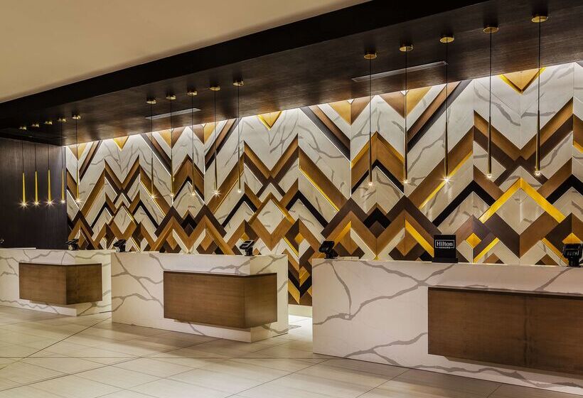 هتل Hilton Minneapolis