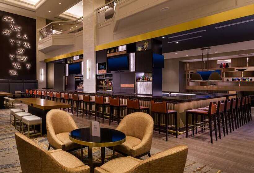 هتل Hilton Minneapolis