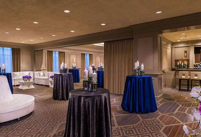 هتل Hilton Minneapolis