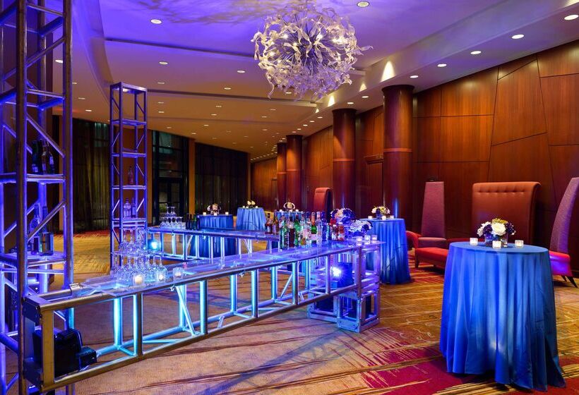 هتل Hilton Washington Dulles Airport