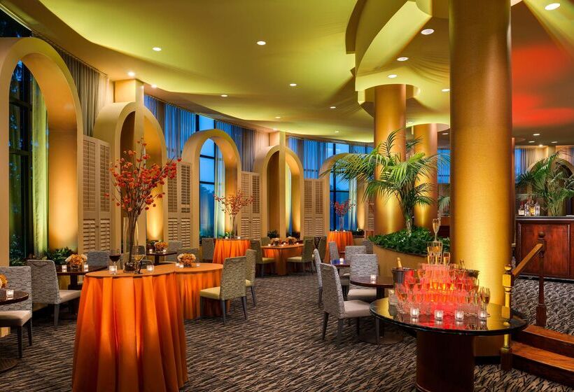 هتل Hilton Washington Dulles Airport
