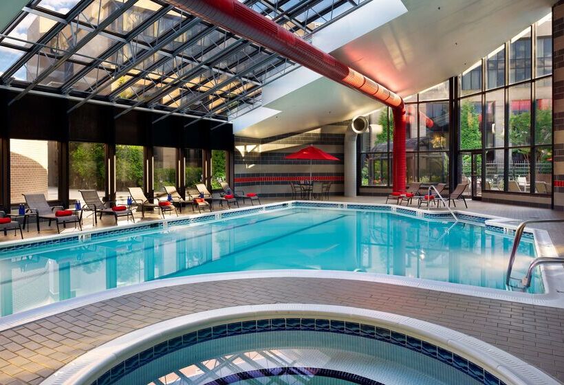هتل Hilton Washington Dulles Airport