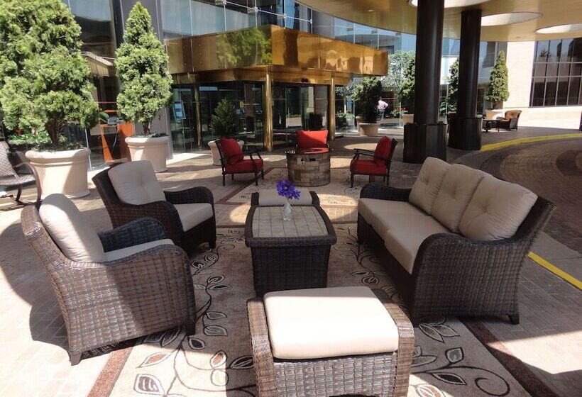 هتل Hilton Washington Dulles Airport