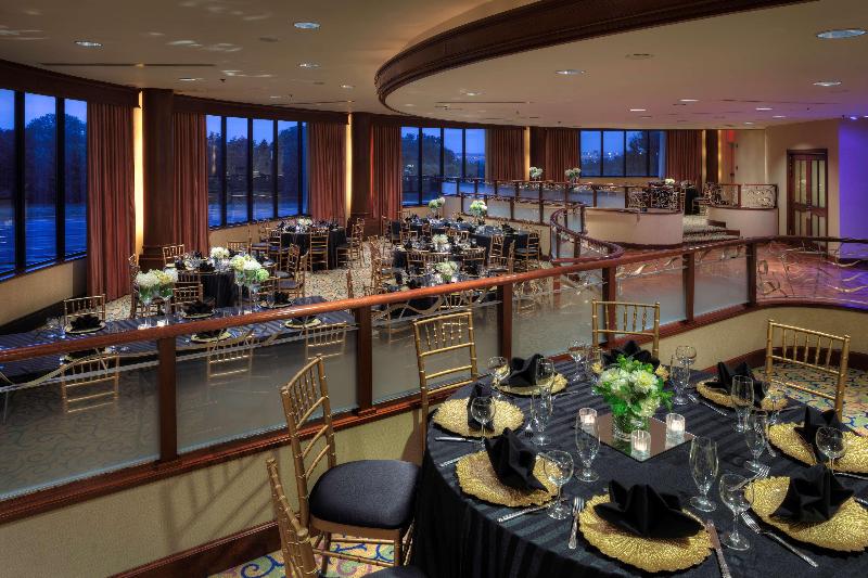 هتل Hilton Washington Dulles Airport