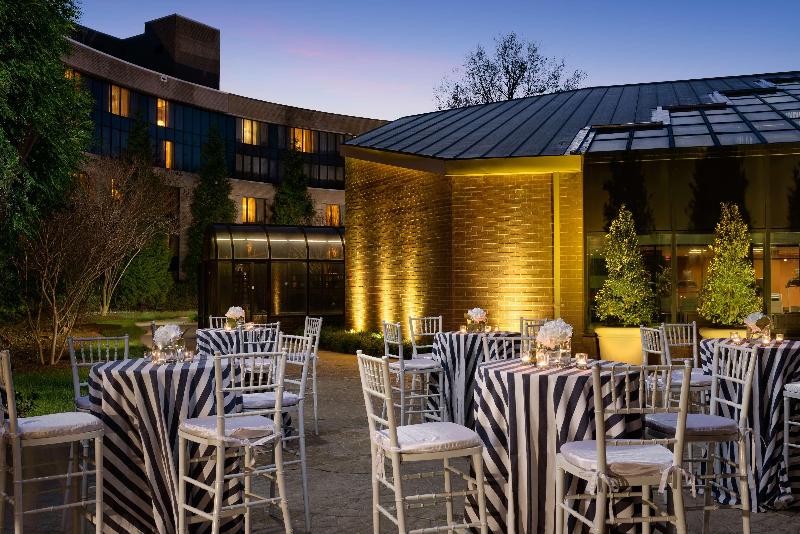 هتل Hilton Washington Dulles Airport
