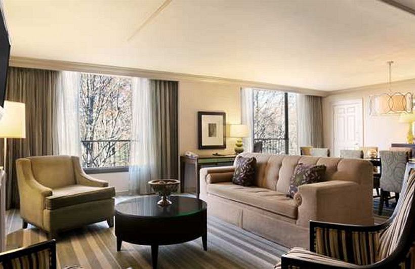 هتل Hilton Westchester