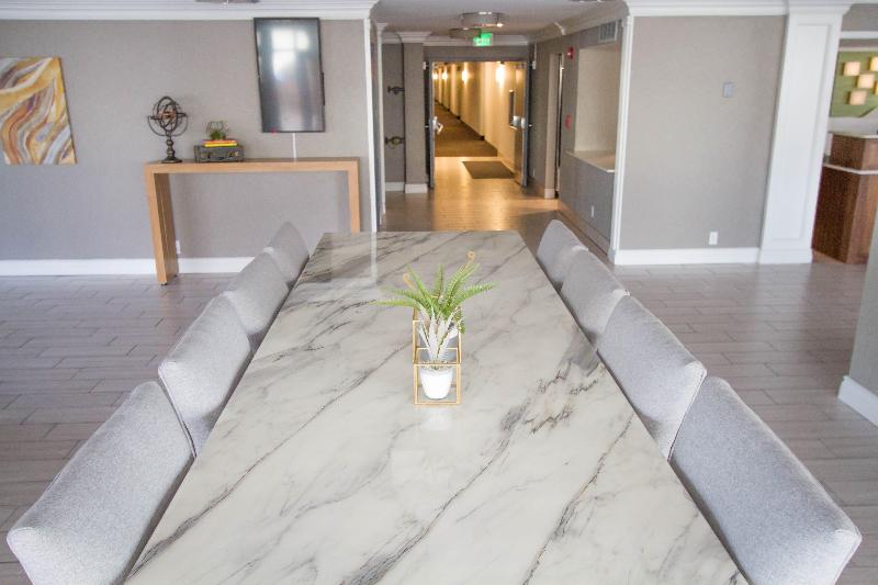 هتل Holiday Inn Bloomington Airport South Mall Area By Ihg