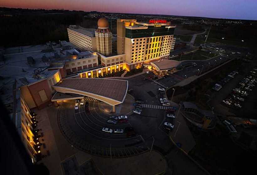 هتل Hollywood Casino St. Louis