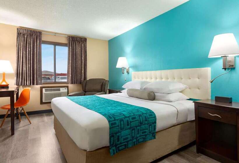 Hotel Howard Johnson By Wyndham Waterloo/cedar Falls