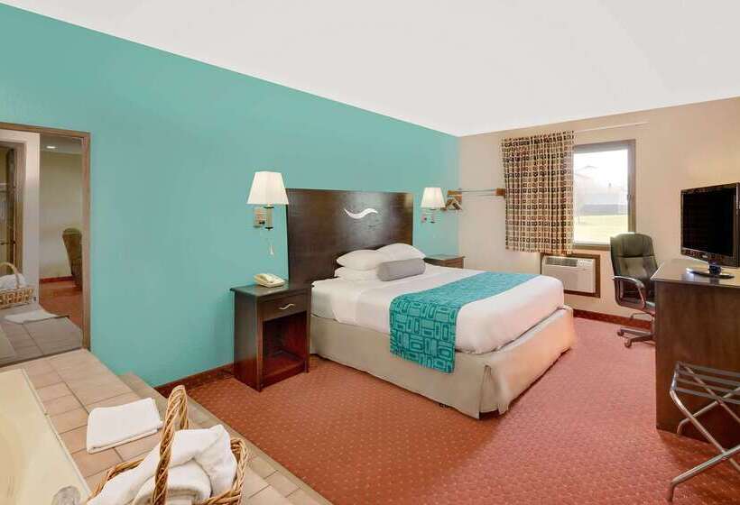 Hotel Howard Johnson By Wyndham Waterloo/cedar Falls