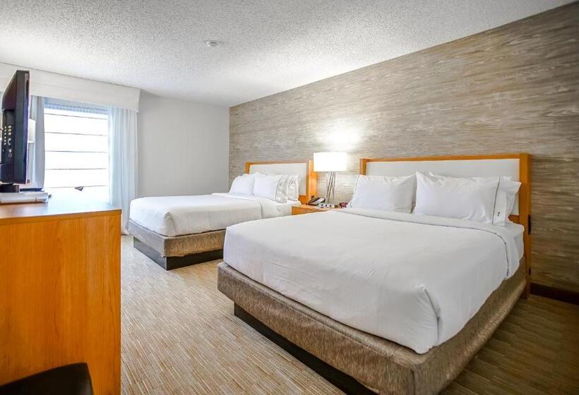 هتل Sleep Inn & Suites