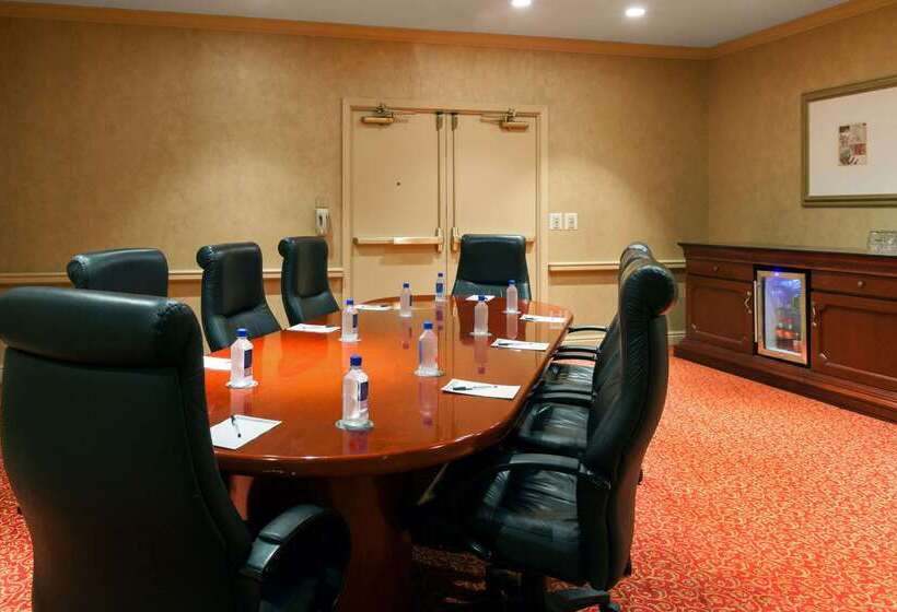 هتل Wyndham Grand Pittsburgh