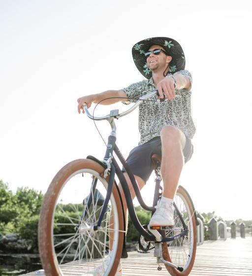 فندق على الطريق Fisher Inn Resort & Marina