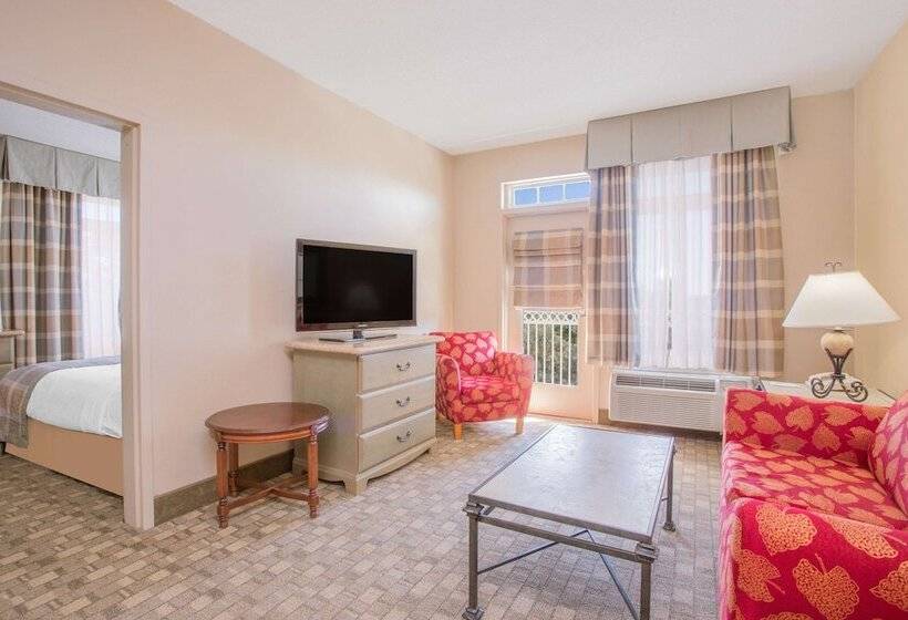 Курорт Hawthorn Extended Stay By Wyndham Conyers