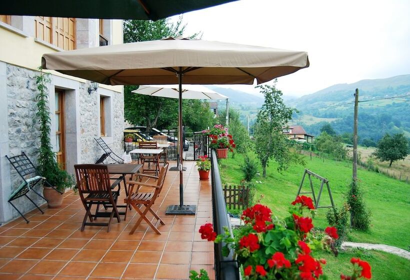 بنسيون Balcon Picos De Europa