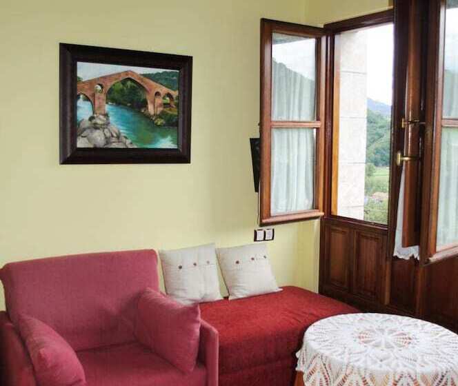 بنسيون Balcon Picos De Europa