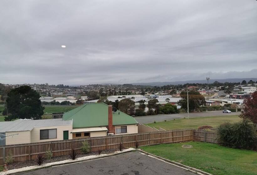 Youngtown Executive Apartments   2br Included, Free Parking & Wifi, Sofa Bed & Cot Fee Applies