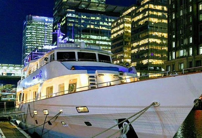 هتل Absolute Pleasure Yacht