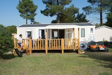 هتل Camping Domaine De La Forge