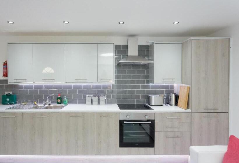 Live In Leeds Greenhill Bungalows
