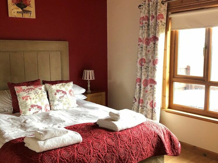 Mountain Ash Lodge