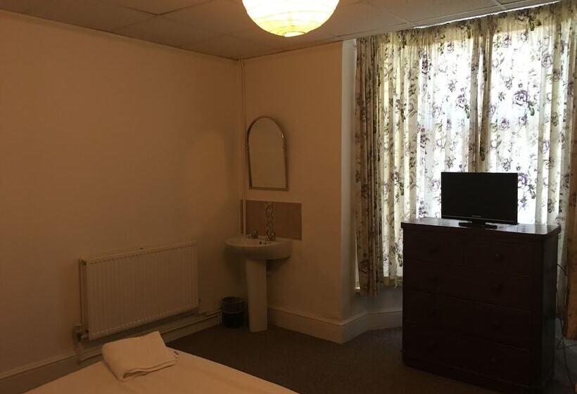بنسيون The Canberra Guest House