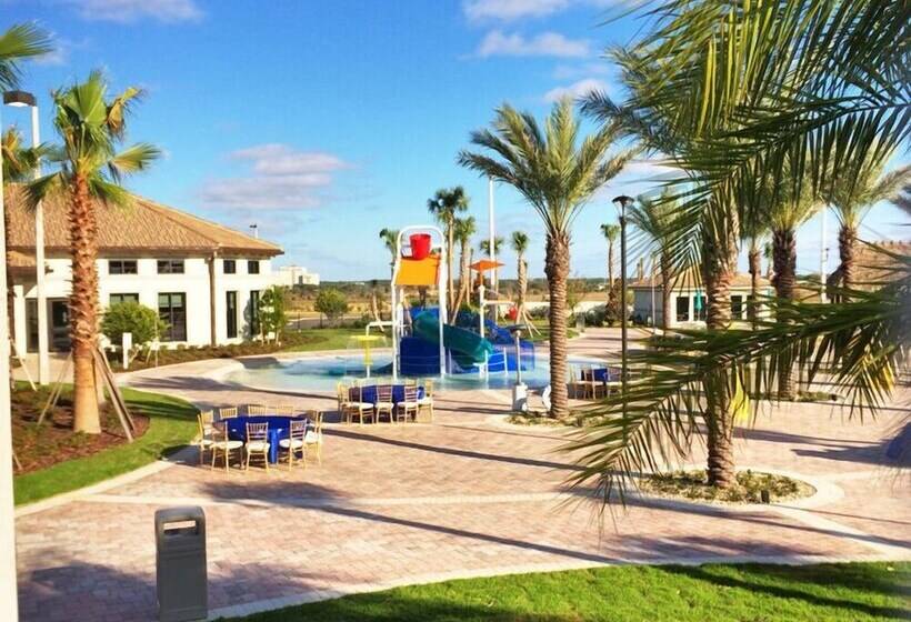 Champions Gate #6   The Retreat   8 Bed 5 Baths Villa