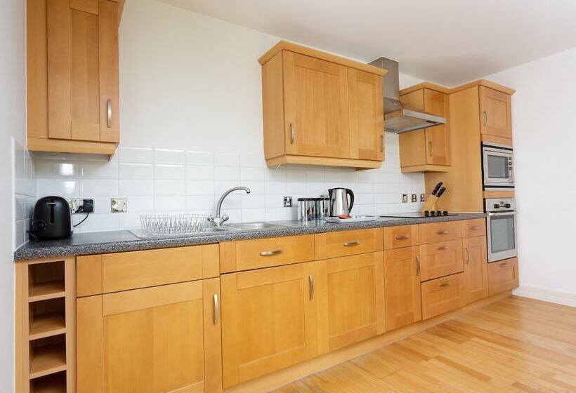 Live In Leeds Millenium Square Apartment