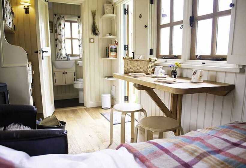 Morndyke Shepherds  Huts