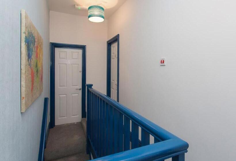 پانسیون Townhouse Plus @ Westminster Street Crewe