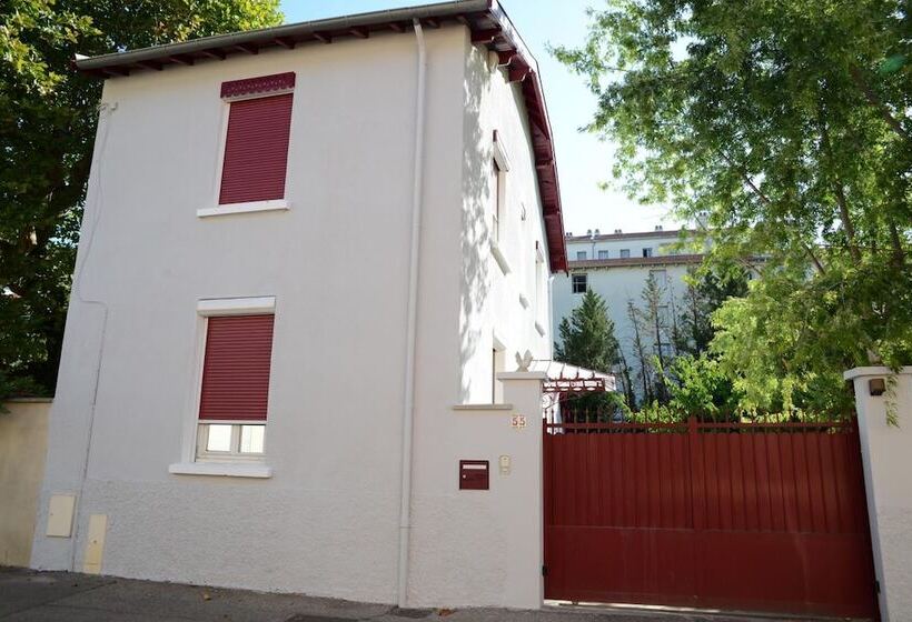 پانسیون Villa Seignemartin