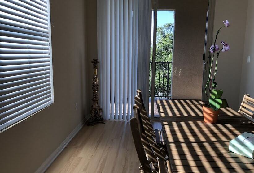 Resort Style Luxury 2bd Suite In Irvine S Spectrum Center