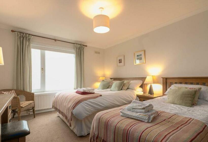 Beachview Holiday Flat 2