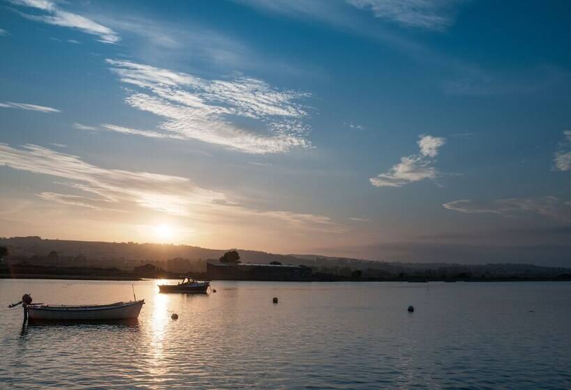 ホテル Axe Vale Caravan Park